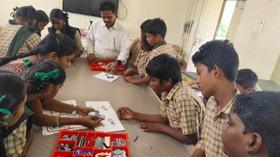 Teaching Robotics 11